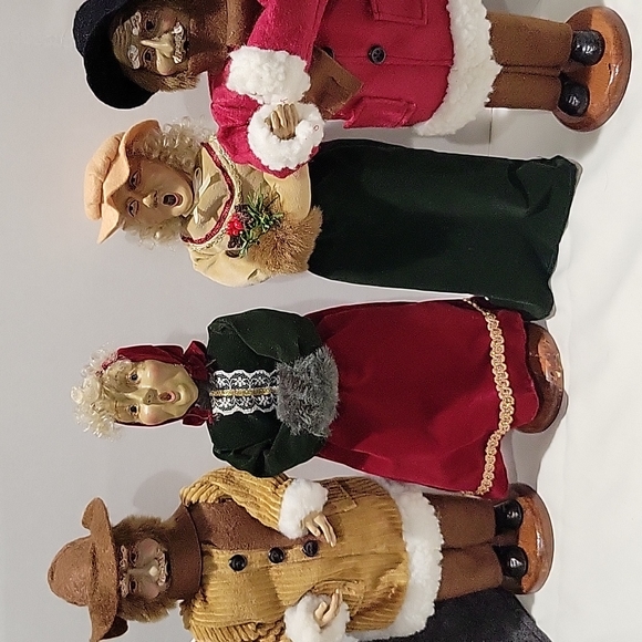 Christmas Holiday Carolers figurines , Lot of 5 , 12 1/2 " height. - Picture 4 of 14